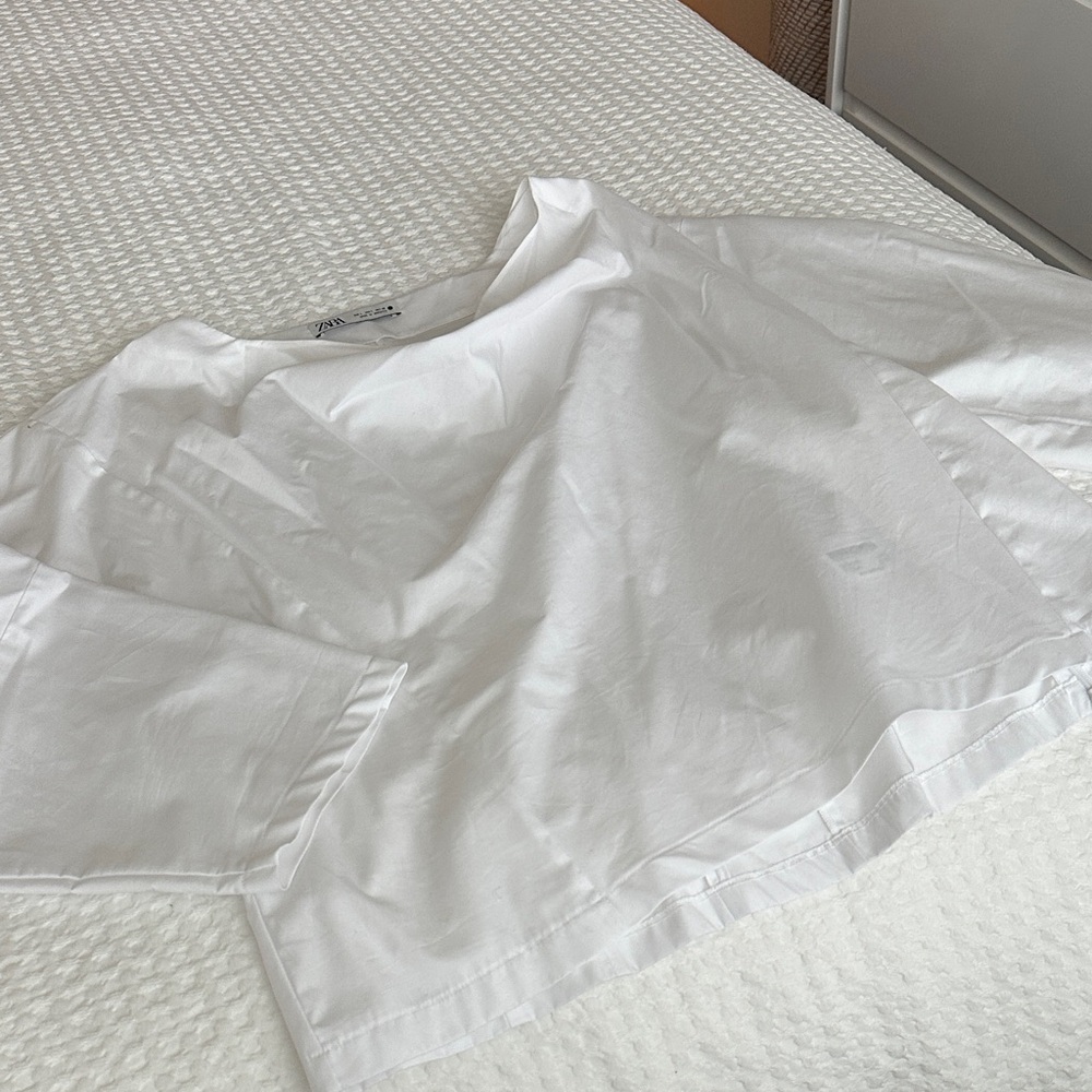 Zara perfect condition white blouse. Side zip